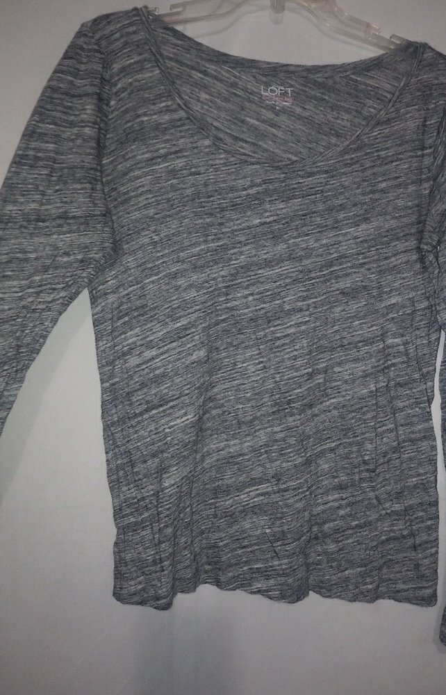 LOFT Gray Heathered Scoop Neck Top M